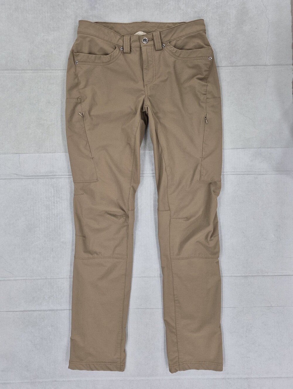 Duluth Trading Co hiking pants women's 6x33 tan nylon stretch performance tech